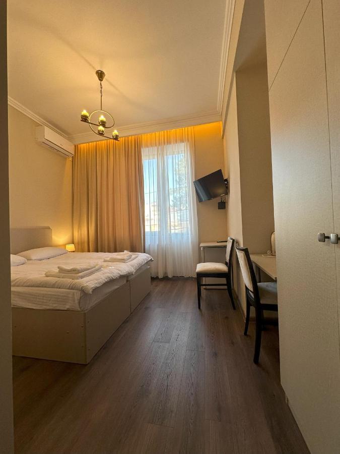 Bina N28 Hotel Kʼutʼaisi Exterior foto