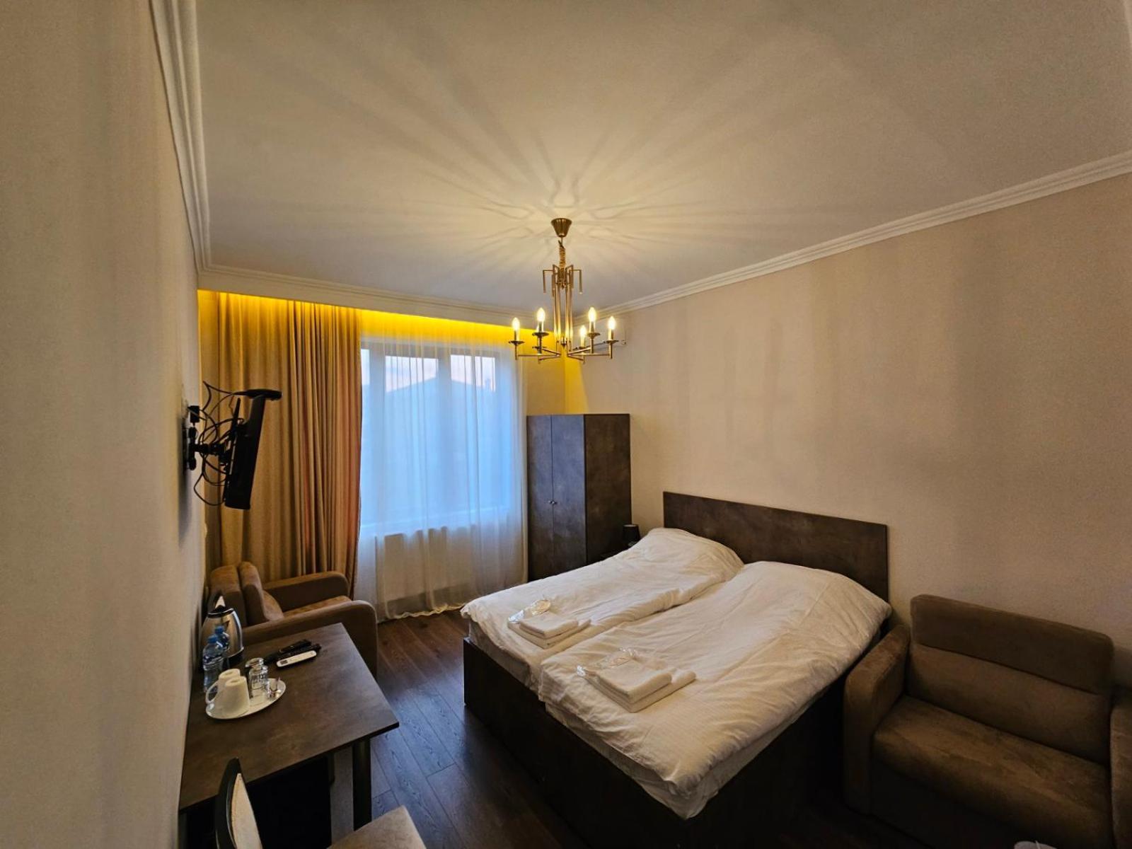 Bina N28 Hotel Kʼutʼaisi Exterior foto