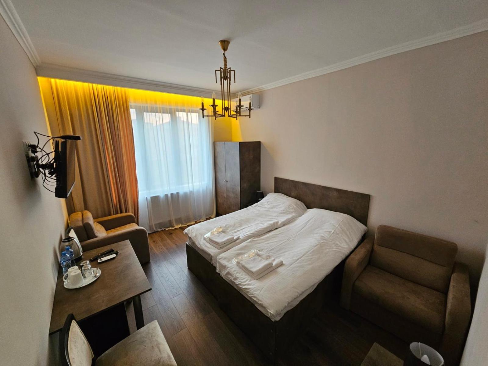 Bina N28 Hotel Kʼutʼaisi Exterior foto