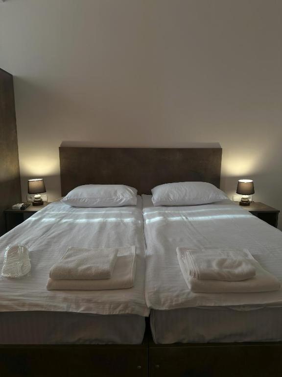 Bina N28 Hotel Kʼutʼaisi Exterior foto
